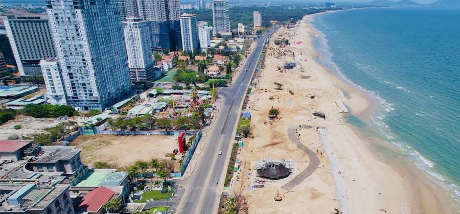 Công trường đường Thùy Vân – Bãi Sau nhộn nhịp ngày đêm, quyết tâm hoàn thành dự án đúng hẹn 30/4.