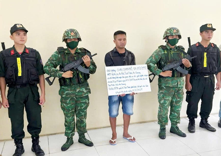 Lực lượng Bộ đội Biên phòng phối hợp lực lượng Công an kịp thời phát hiện, bắt giữ Chau Chan Nô khi đang tìm cách trốn qua Campuchia