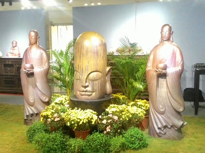 Khu vườn của họa sĩ Nguyễn Tuấn. Mọi người có thể hòa mình với không gian, đứng ở trong khu vườn này để ngắm nhìn.