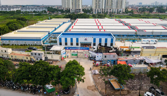 Bệnh viện dã chiến với quy mô 500 giường sắp đi vào hoạt động. Ảnh Ngô Nhung