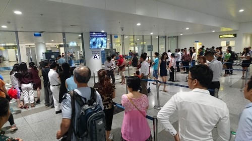 Cuồng nhiệt ch&agrave;o đ&oacute;n 'người h&ugrave;ng' Olympic Ho&agrave;ng Xu&acirc;n Vinh