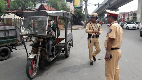 Hà Nội đang thống kê, khảo sát việc sử dụng xe ba bánh hoạt động kinh doanh (Ảnh minh họa)
