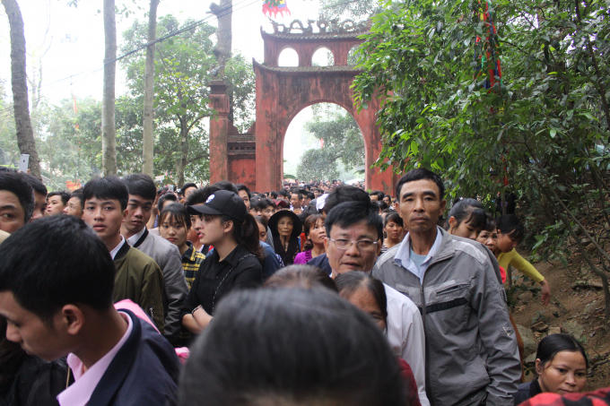 Giỗ Tổ Hùng Vương 2017: Không còn tình trạng chen lấn, xô đẩy