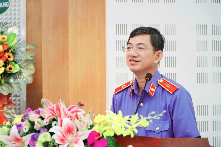 Ông Nguyễn Ngọc Phúc - viện trưởng Viện kiểm sát nhân dân tỉnh Kiên Giang phát biểu kết luận...