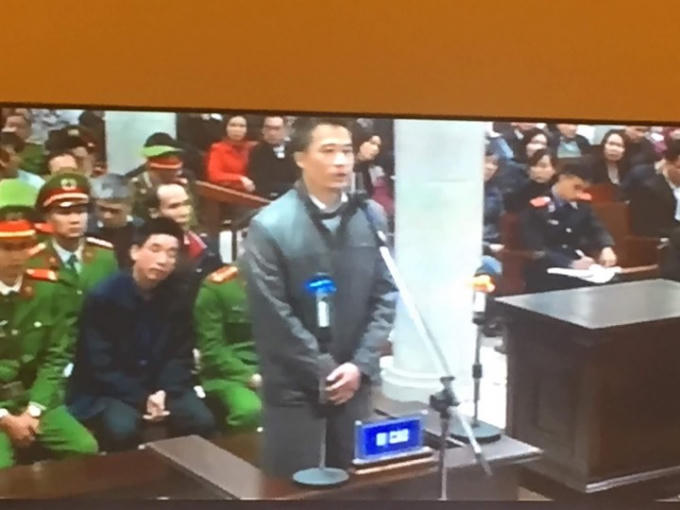 Bị cáo Phạm Tiến Đạt trả lời HĐXX.