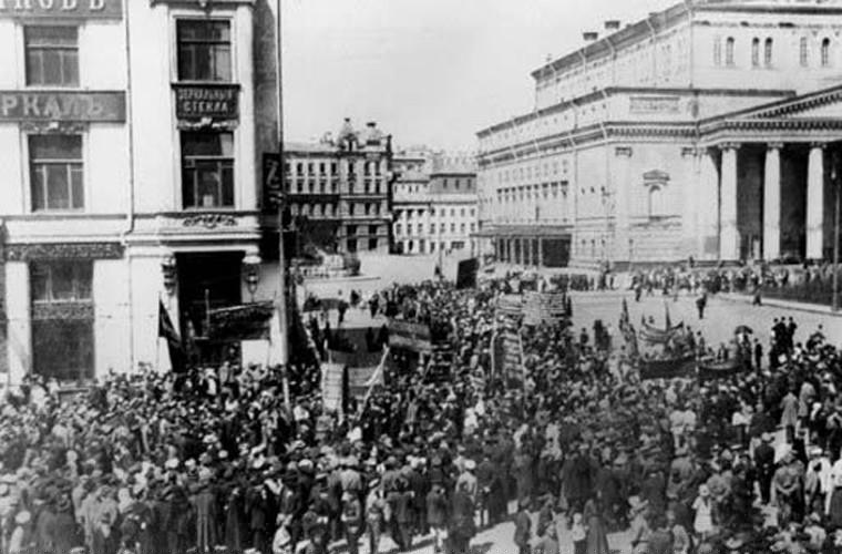 top 10 su kien chan dong lich su xay ra dung ngay 8/3 hinh anh 4