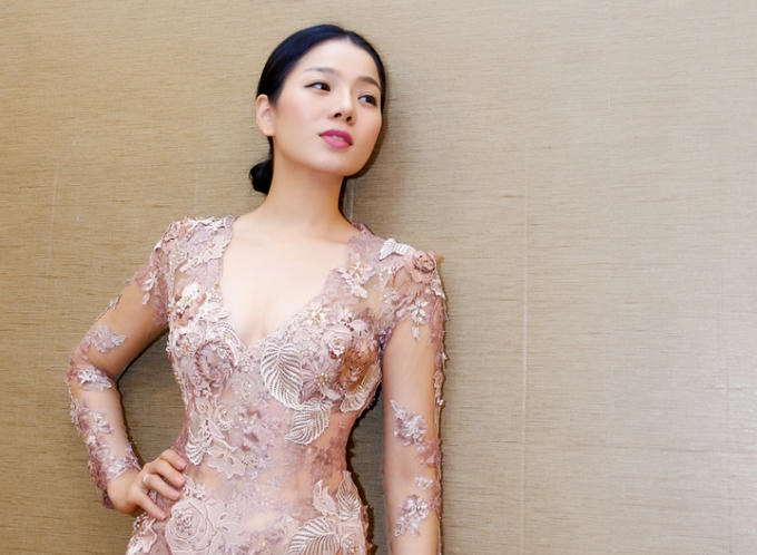 Lệ Quyên đang trạo cơn sốt vé "xình xịch" với người Hà Nội trong tháng của phái đẹp.