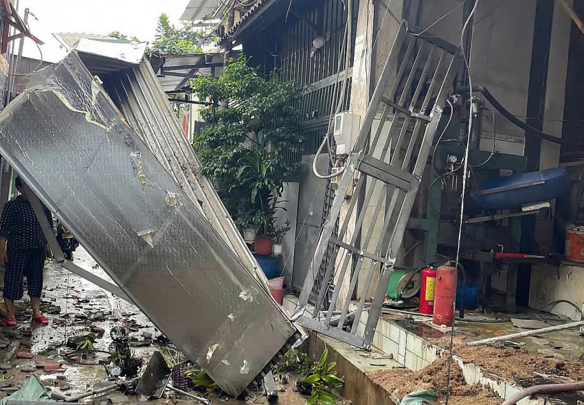 Nhiều tài sản bị hư hỏng, thiệt hại lớn về vật chất.