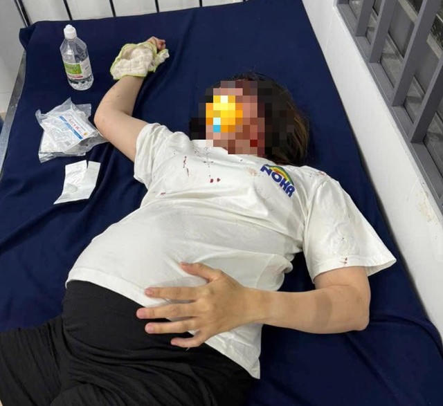 Nạn nhân mang bầu bị hành hung