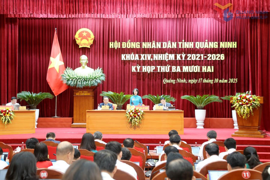 Quang cảnh kỳ họp thứ 32 HĐND tỉnh Quảng Ninh khóa XIV