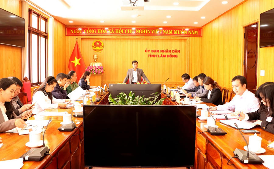 UBND tỉnh Lâm Đồng họp thảo luận Kế hoạch tổ chức Lễ hội Cồng chiêng Đông Nam Á năm 2025 và Festival Hoa năm 2026. (Ảnh: Cổng TTĐT tỉnh Lâm Đồng)