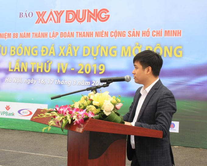 Ông Nguyễn Sơn Tùng - Phó Tổng Biên tập Báo Xây dựng phát biểu bế mạc.