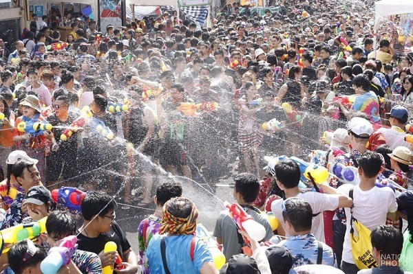 Lễ hội Songkran 2019 (ngày hội té nước ở Thái Lan) diễn ra trong các ngày từ 13 đến 16/4. Ảnh: Nation.