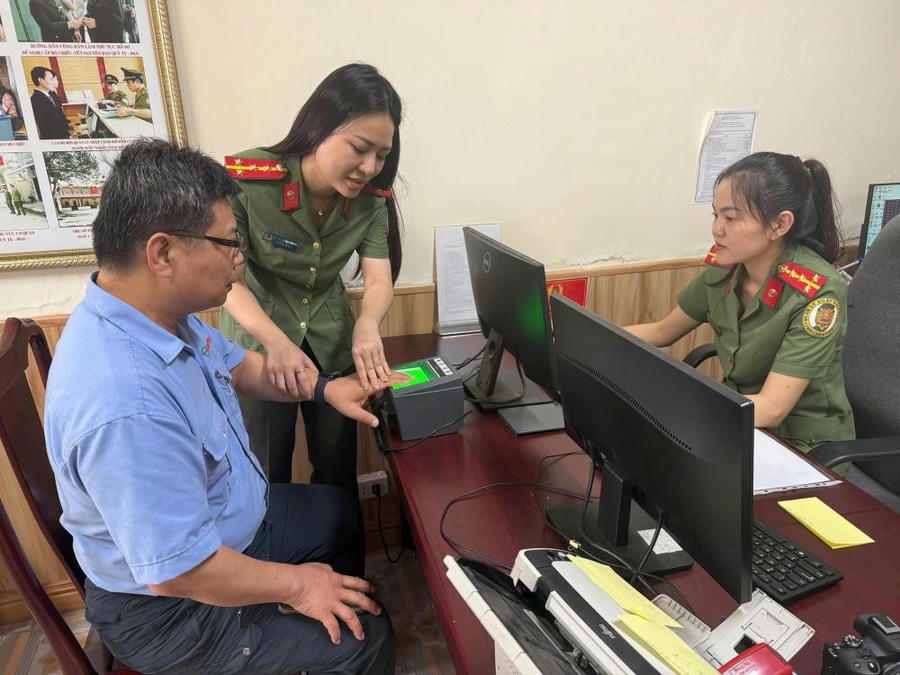 Trực 24/24h để tiếp nhận, xử lý hồ sơ liên tục - Ảnh Công an Hà Tĩnh.