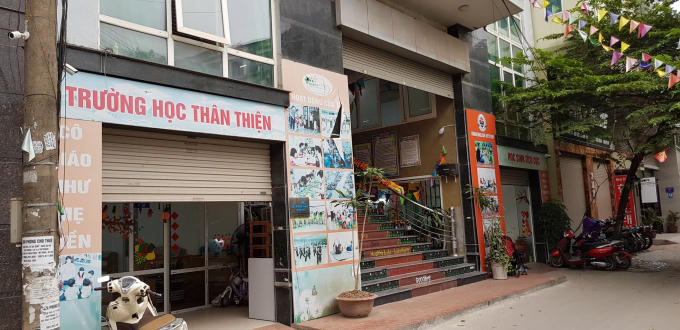 Theo ghi nhận thực tế trường này vẫn hoạt động bình thường.