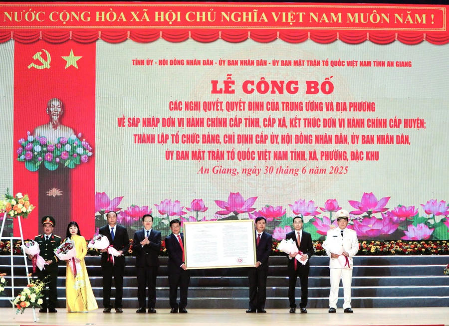 Đón nhận Nghị quyết của Quốc hội về thành lập tỉnh An Giang