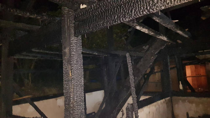 Nhà ông Vần bị lửa thiêu rụi đến hiện tại vẫn chưa biết nguyên nhân.