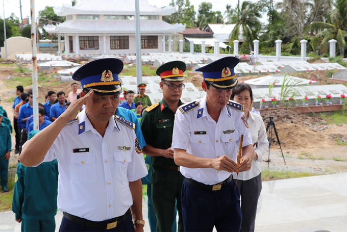 Anh178.