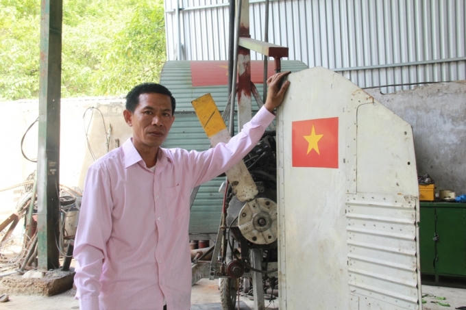 Ông Thỏa tự hào cho biết hiện đã hoàn thành 70% khối lượng công việc, đến cuối năm nay chiếc trực thăng có thể đưa vào hoạt động thử nghiệm.