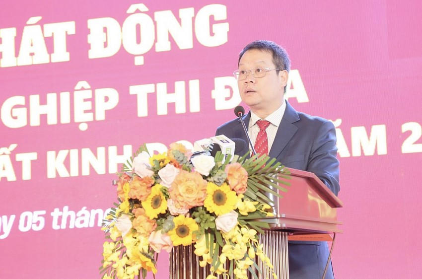 Ông Nguyễn Mạnh Hùng, Chủ tịch UBND tỉnh phát biểu tại buổi Lễ.