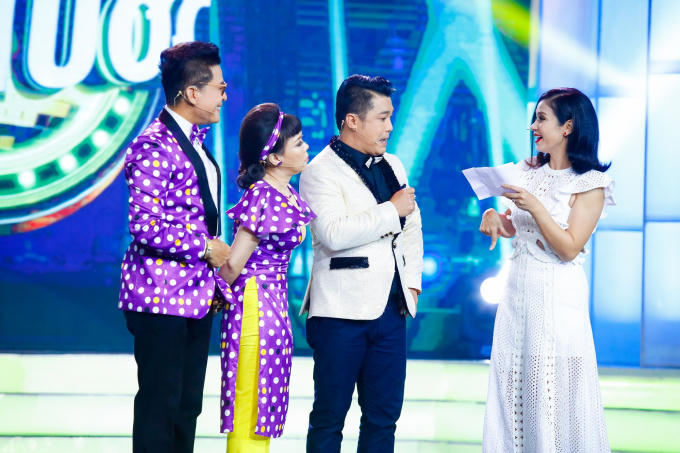 Việt Hương bị Hiếu Hiền viết thư để đ&ograve;i lại đầm