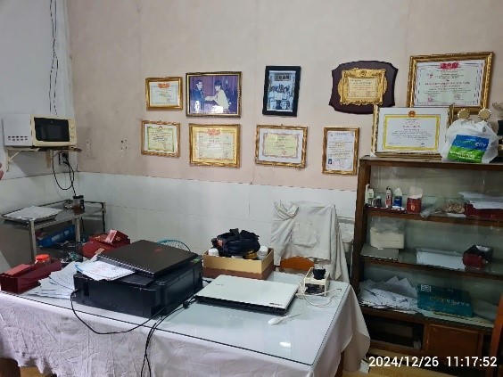 Sở Y tế đề nghị UBND quận Bình Tân cho tháo gỡ bảng hiệu và giám sát chặt địa chỉ này về hành nghề không phép (Ảnh: Sở Y tế TP HCM)