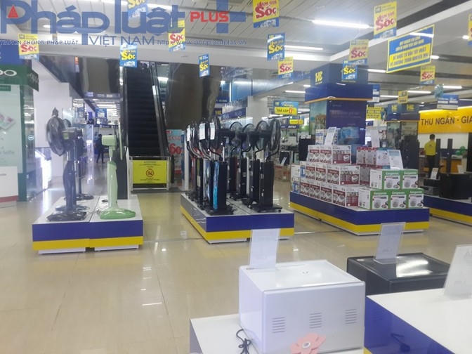 Dù vậy, Siêu thị điện máy HC 399 Phạm Văn Đồng vẫn ngang nhiên hoạt động nhiều năm nay.