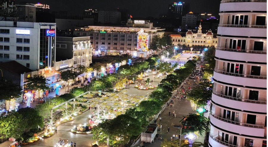 Phố đi bộ Nguyễn Huệ (sưu tầm)