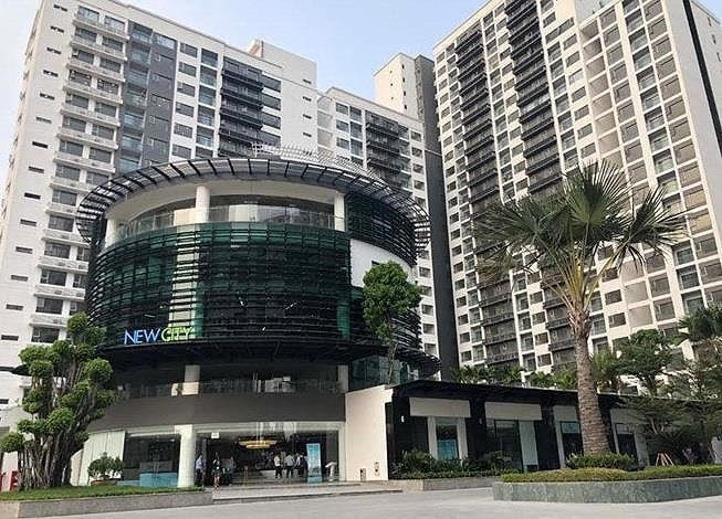 Việc phớt lờ cung cấp các giấy tờ pháp lý cho cư dân của Công ty Thuận Việt và dọa niêm phong căn hộ khiến các cư dân phải tính đến việc đưa Thuận Việt ra tòa.