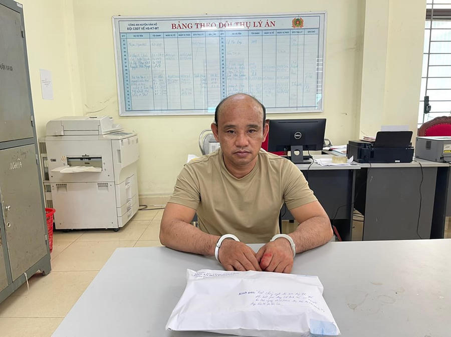 Nghi phạm tại công an.