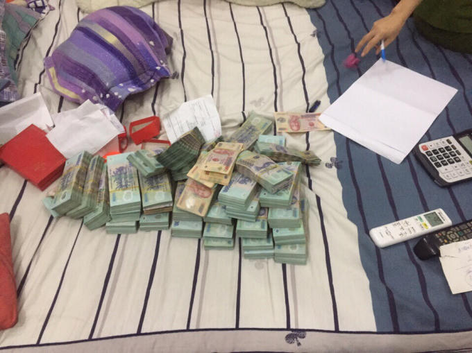 Tang vật thu giữ được lên đến hàng tỉ đồng.