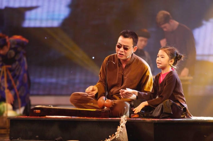 Hương Giang trong đêm thi bán kết 2.