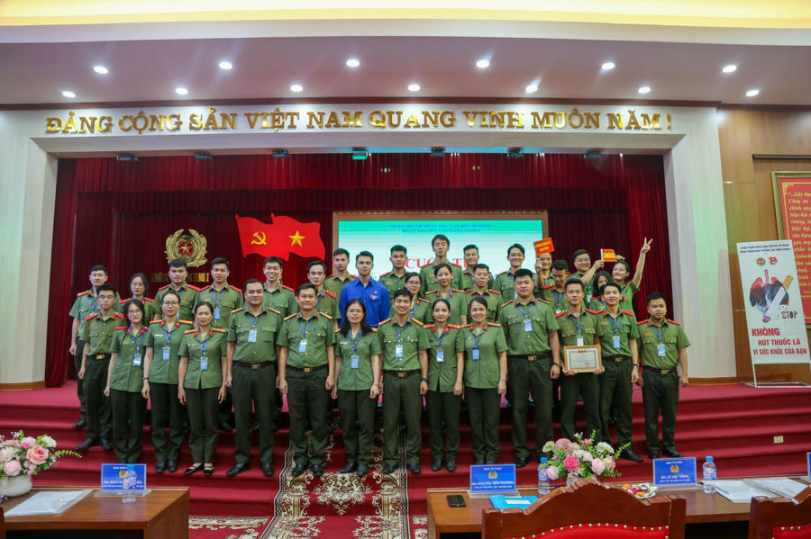 82F7AA03-D220-43E5-B8BF-4781B3B68278.