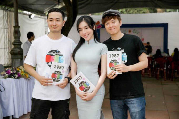Elly Trần quyết t&acirc;m t&aacute;i xuất showbiz trong năm 2018