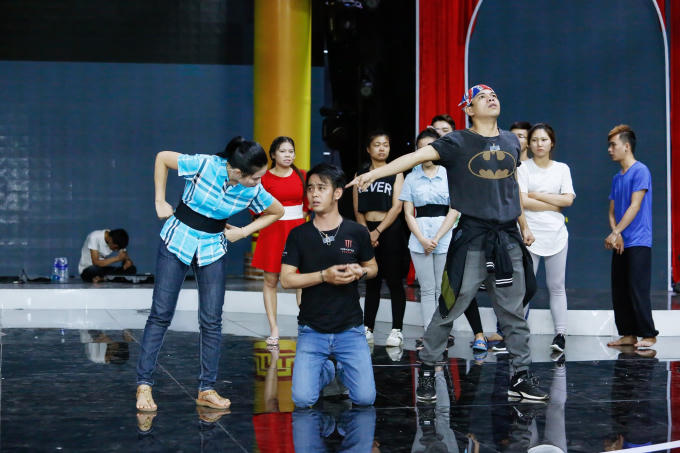 Việt Hương cắt đứt tình chị em với Đại Nghĩa tại Làng Hài Mở Hội