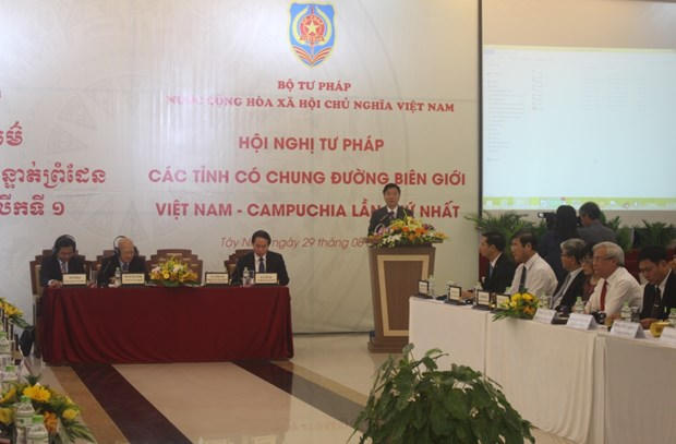 Bộ trưởng Bộ Tư pháp Việt Nam Lê Thành Long phát biểu khai mạc Hội nghị.