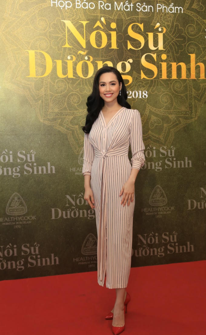 Hoàng My - Á hậu 1 Hoa hậu Việt Nam 2010.