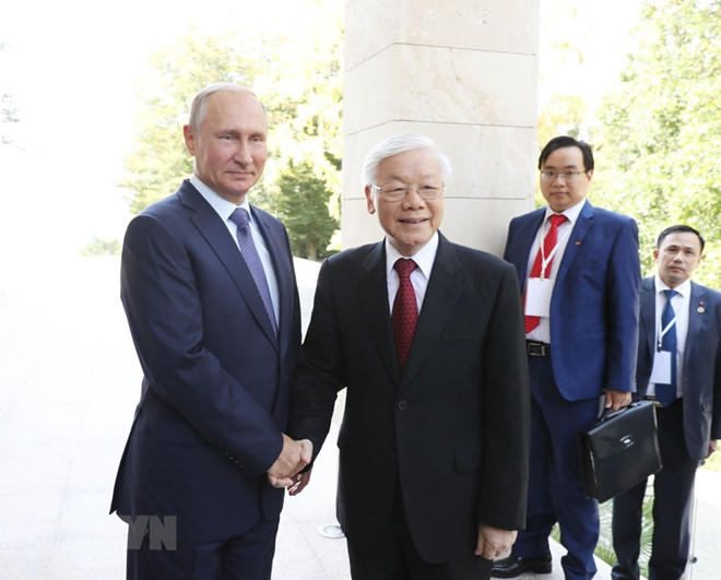 Tổng thống Nga Putin đón tiếp Tổng bí thư Nguyễn Phú Trọng. Ảnh: TTXVN.