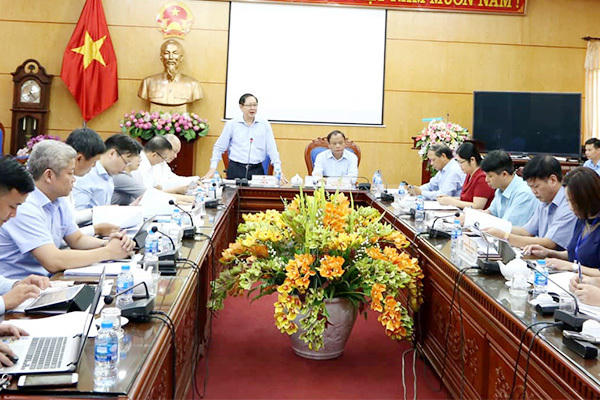 bi-thu-bac-can-khong-co-chuyen-chay-chot-trong-bo-nhiem