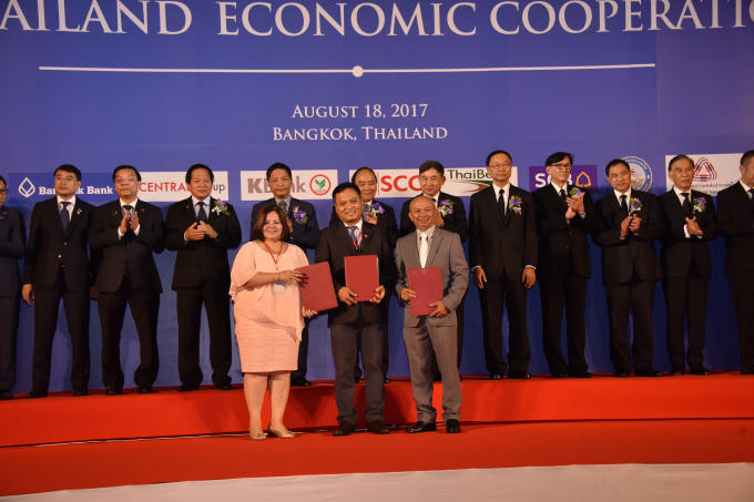 Sáng 18/8, tại thủ đô Bangkok, Thủ tướng Nguyễn Xuân Phúc đã tham dự Diễn đàn hợp tác kinh tế Việt Nam - Thái Lan.