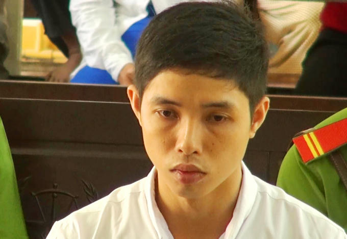 Bị cáo Nguyễn Bình Sơn tại phiên tòa xét xử sơ thẩm sáng nay.