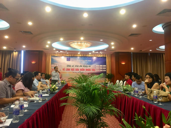 Quang cảnh hội nghị