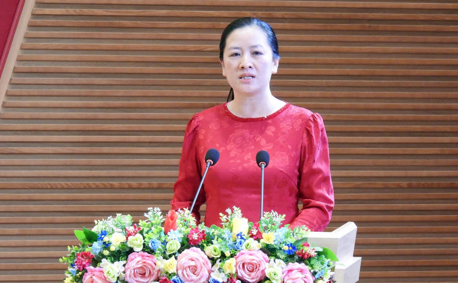 Bà Đoàn Hồng Hạnh - Giám đốc Sở Khoa học và Công nghệ tỉnh Vĩnh Long phát biểu khai mạc (Ảnh: Nguyễn Dô)