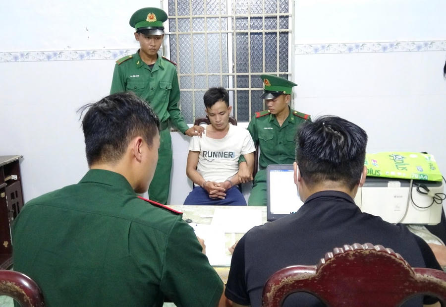 Đối tượng Lý Minh Tân tại Đồn Biên phòng Nhà Mát (thuộc địa bàn TP Bạc Liêu).