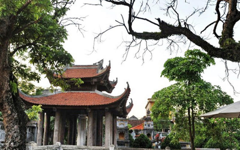  Am thờ cột kinh trong chùa Nhất Trụ
