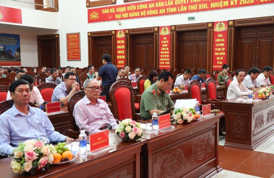 Các đại biểu tham dự buổi gặp mặt. Ảnh: Lê Thành