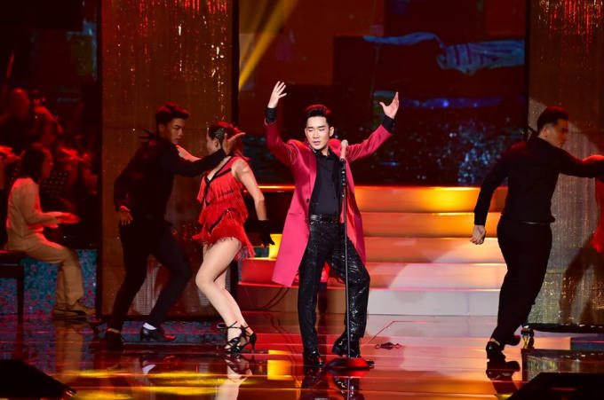 Ca sĩ Quang Hà hình ảnh mới lạ, sôi động.