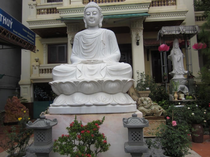 Những bức chạm khắc tinh hoa thế này đang có nguy cơ chìm dần vào quên lãng.