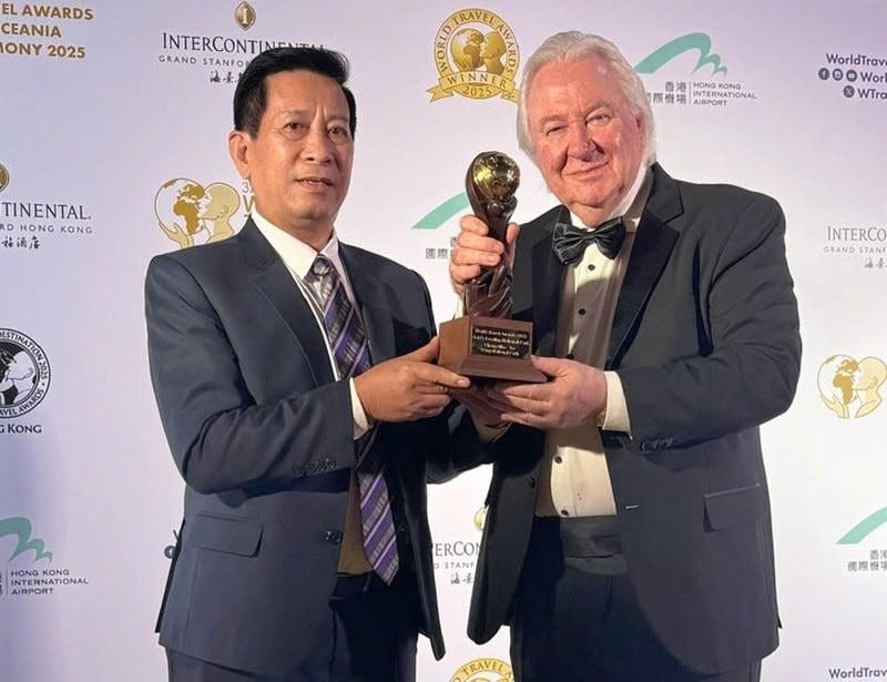 Lãnh đạo Vườn quốc gia Phong Nha - Kẻ Bàng nhận "cú đúp" giải thưởng tại lễ trao giải Du lịch Thế giới 2025 (World Travel Awards - WTA) tại Hong Kong (Trung Quốc).