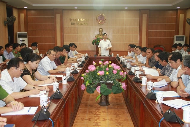 Cuộc họp khẩn cấp được tổ chức trong đêm 18/8 nhằm đưa ra phương án ứng phó với cơn bão số 3.